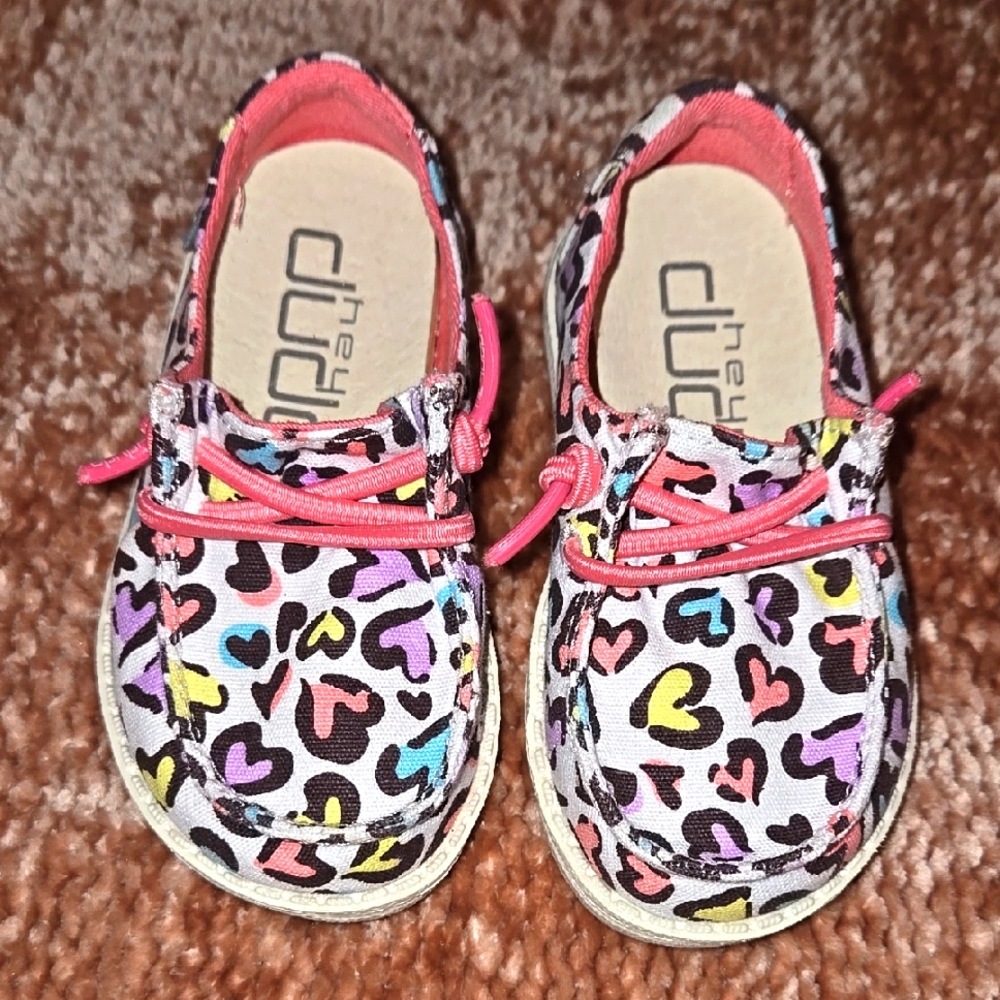 Hey Dude Kids' toddler girls size 6 NWOT